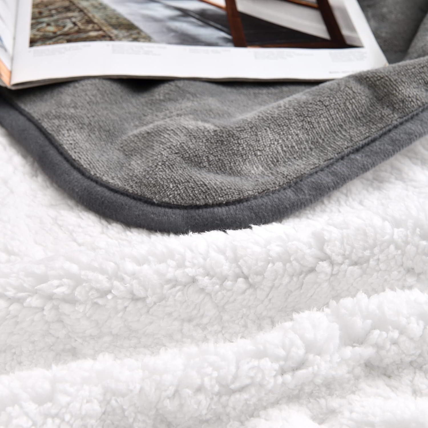 بطانية للحيوانات الأليفة بلون  - مراجعة Pet Beds وسعره